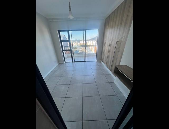 2 BEDROOM APARTMENT FOR SALE IN SILVER LAKES